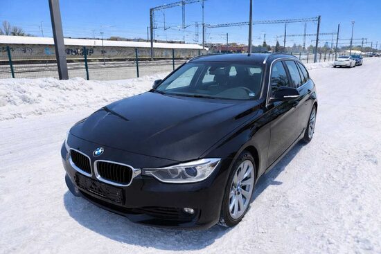 BMW 320 2015 m.